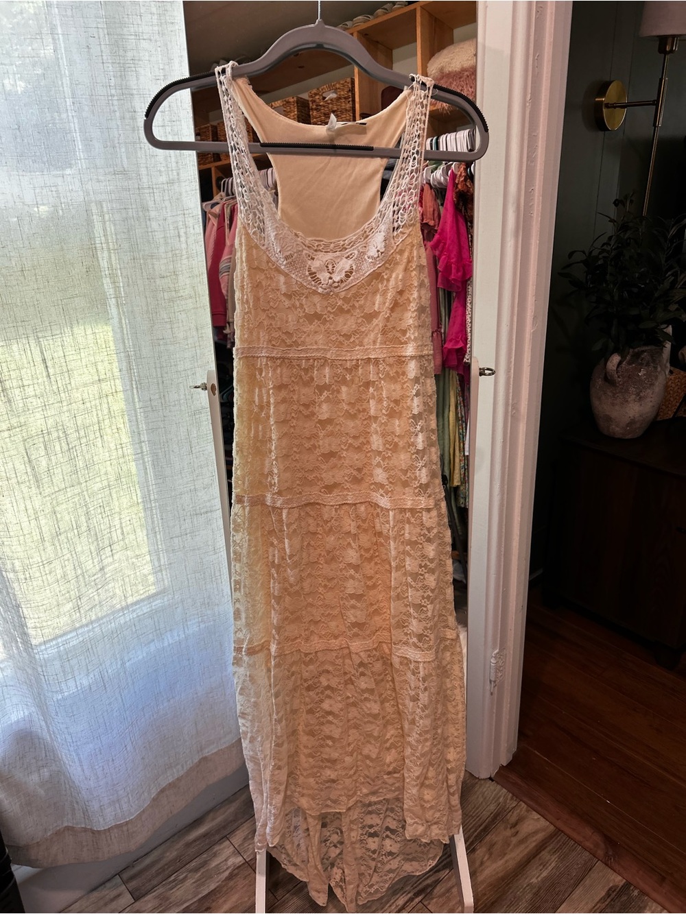 Wallflower Lace Maxi Dress in Cream size small